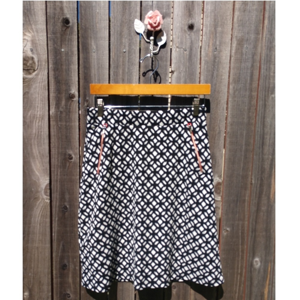 NWT Le Lis Stitch Fix Black and White Skirt